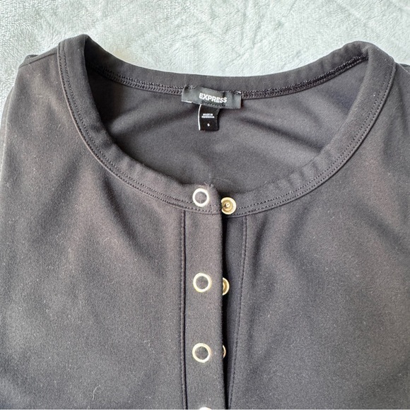 Express Body Contour Tank Top - Black with Buttons - Size SM Small - Picture 3 of 7